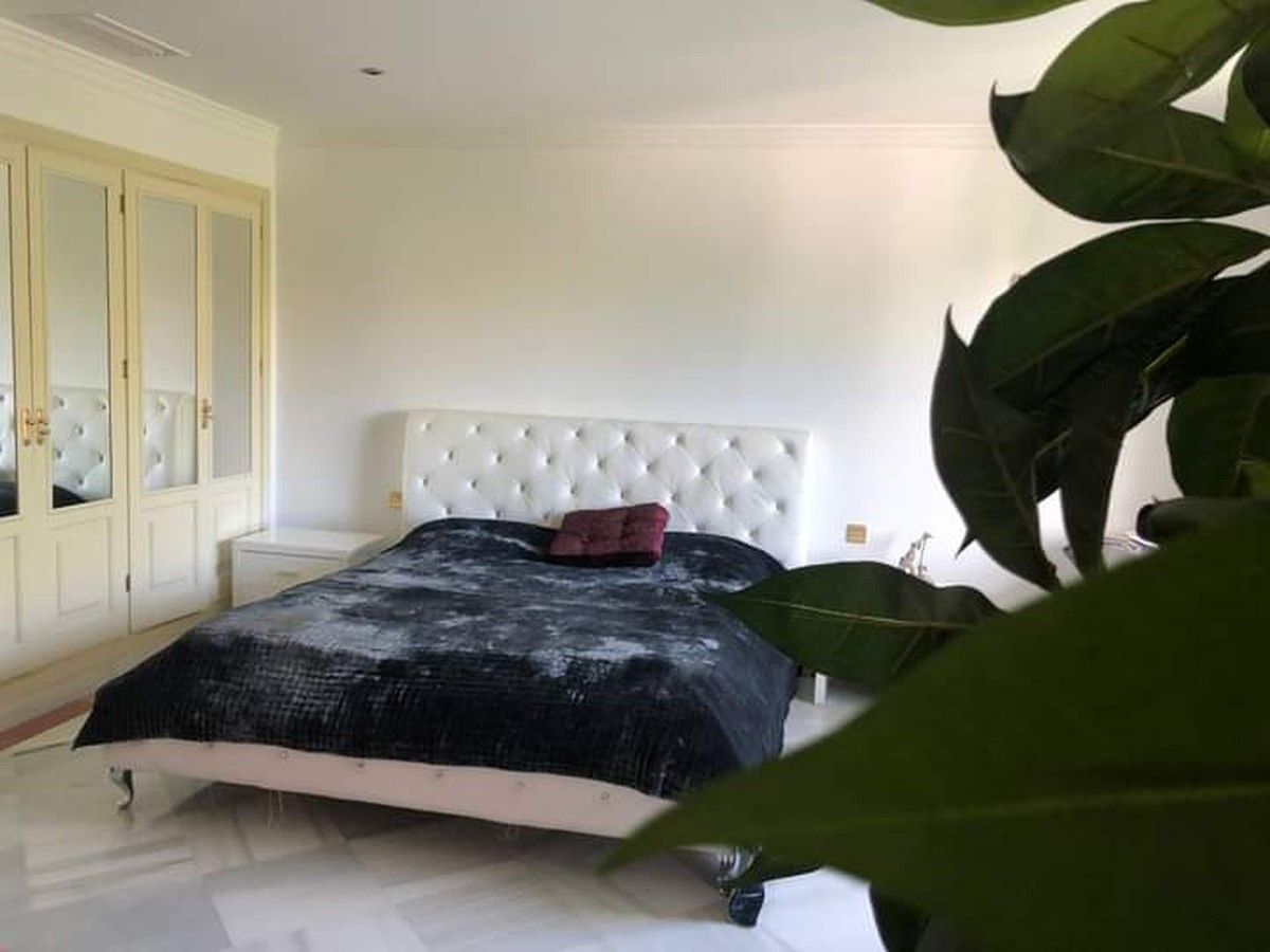 GREAT APARMENT WITH FRONTAL SEA VIEWS IN PUERTO BANUS