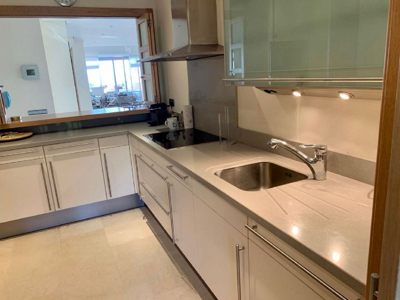 FABULOUS PENTHOUSE WITH SEA VIEWS