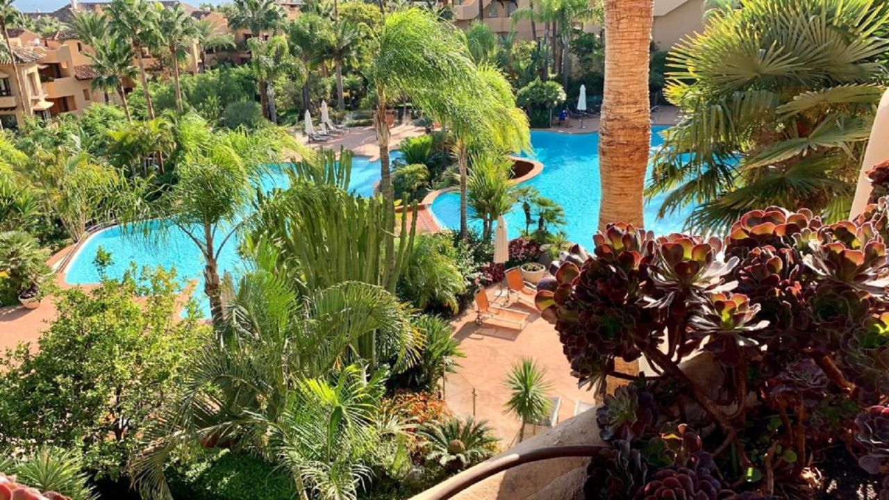 FABULOUS PENTHOUSE WITH SEA VIEWS