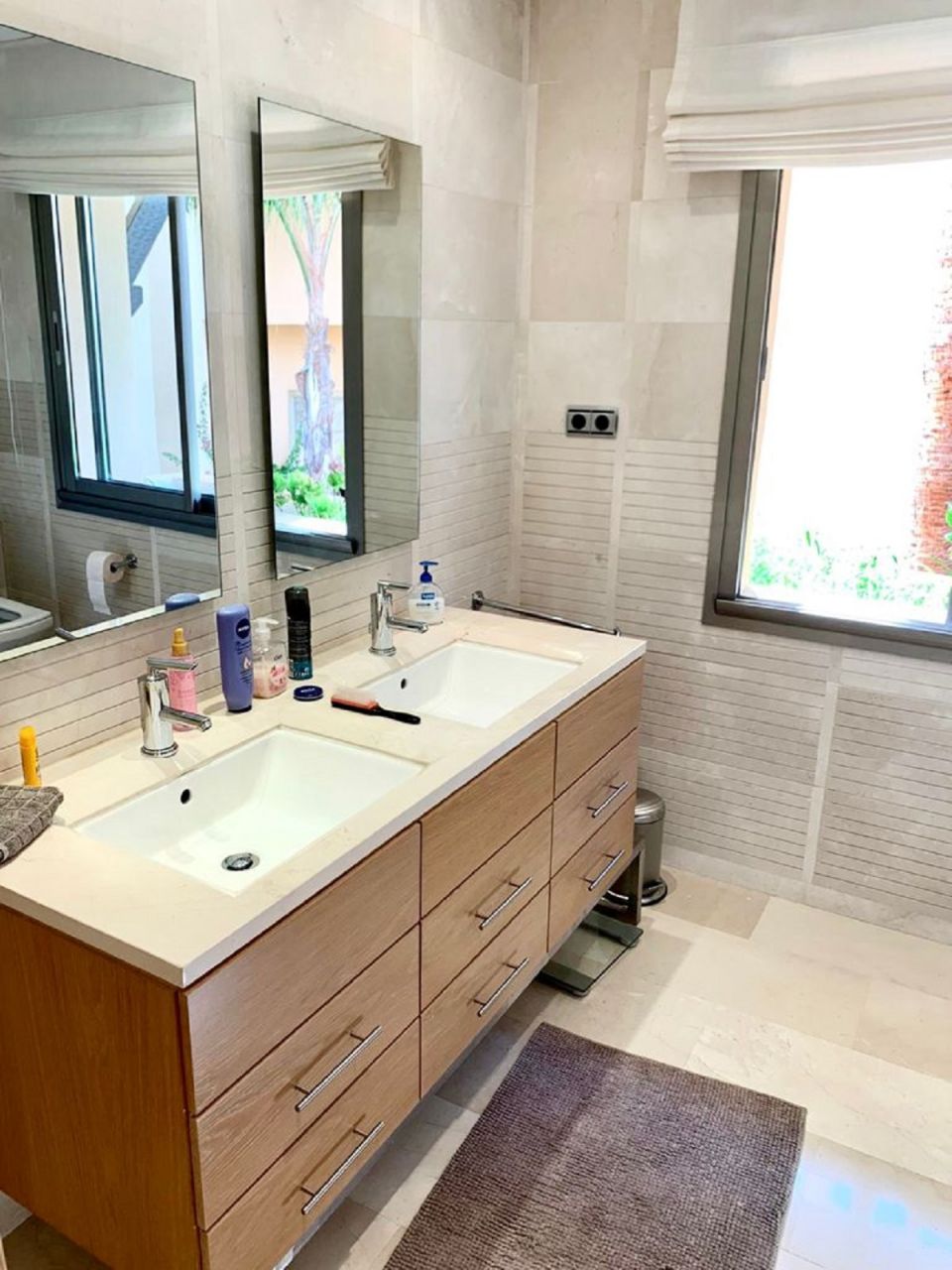 FABULOUS PENTHOUSE WITH SEA VIEWS