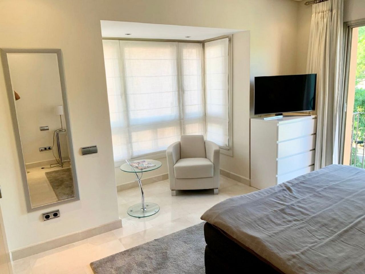 FABULOUS PENTHOUSE WITH SEA VIEWS