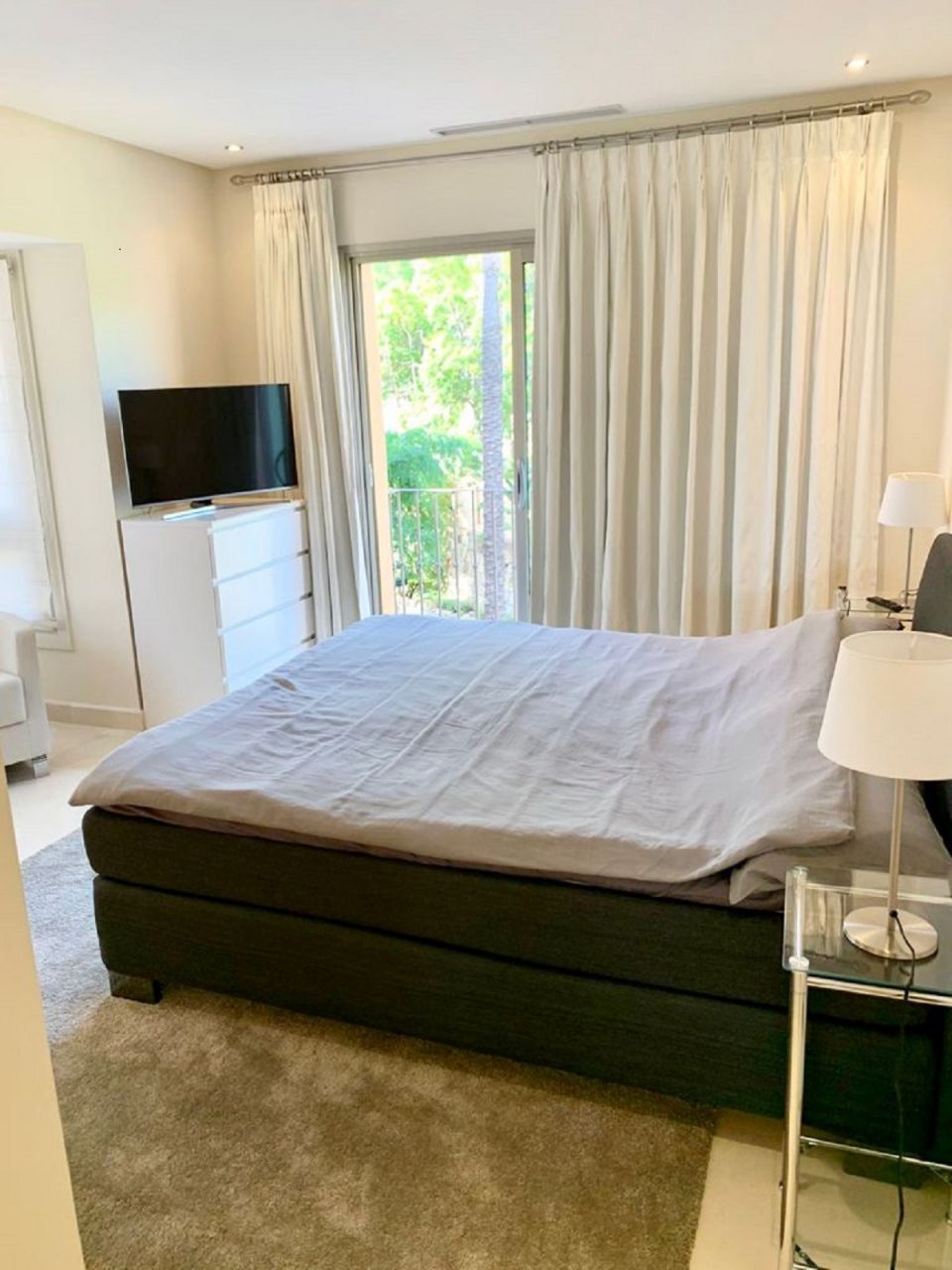 FABULOUS PENTHOUSE WITH SEA VIEWS