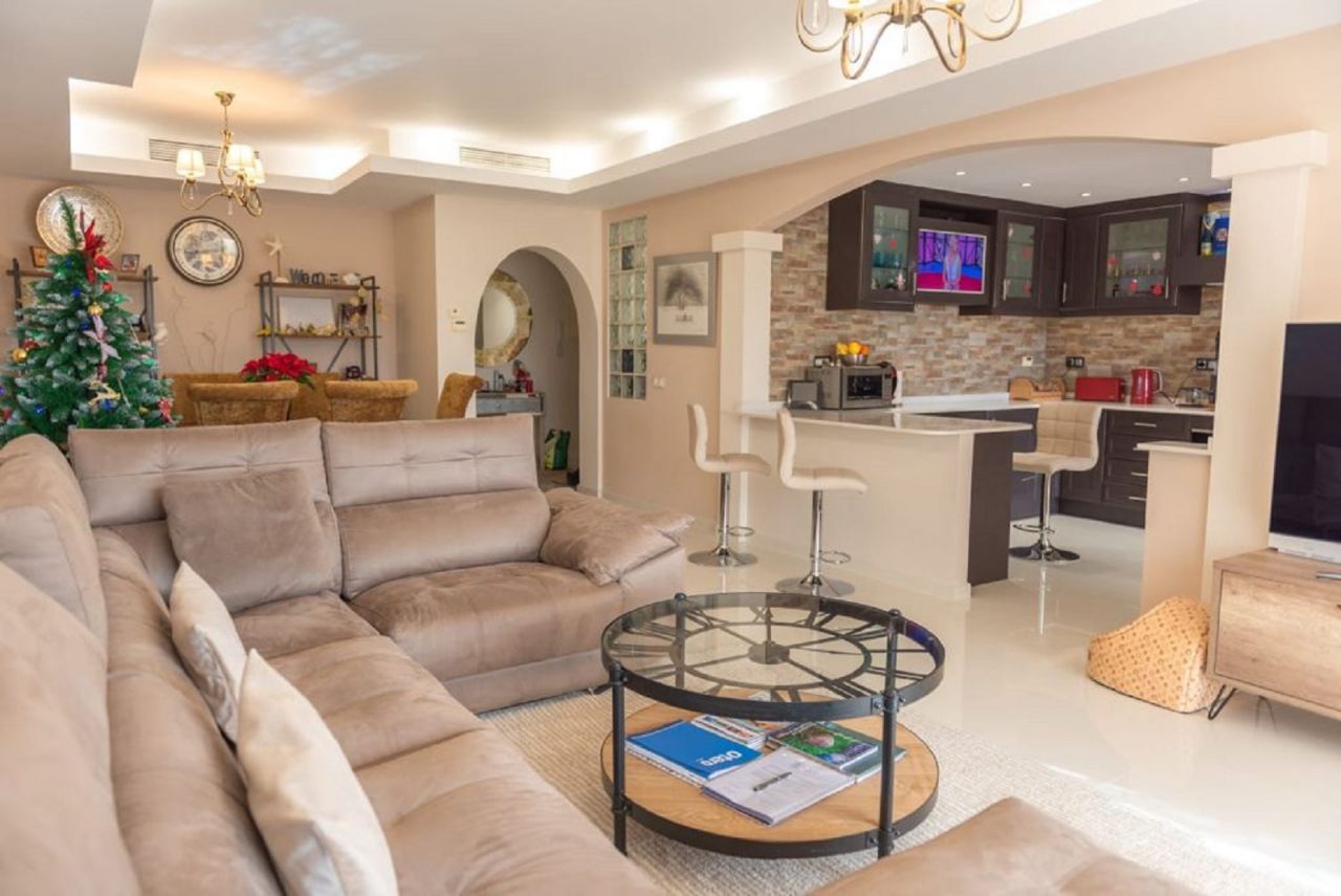 Luxury Apartment next to the Golf Course