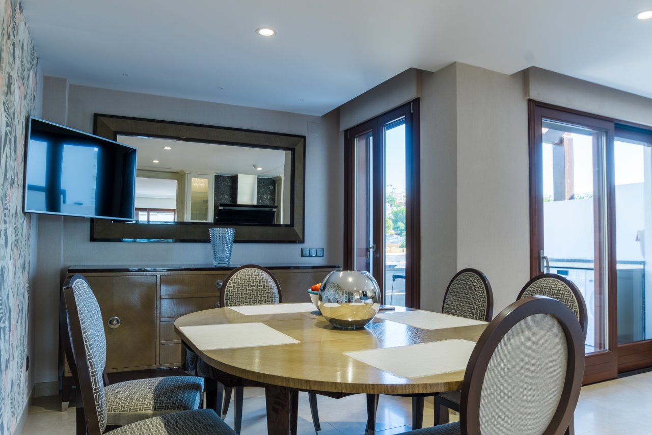 FIRSTLINE BEACH DUPLEX PENTHOUSE