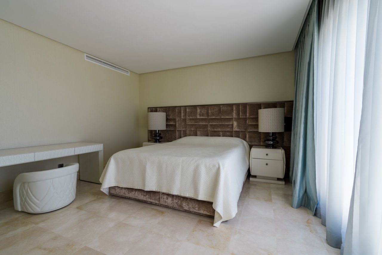 FIRSTLINE BEACH DUPLEX PENTHOUSE