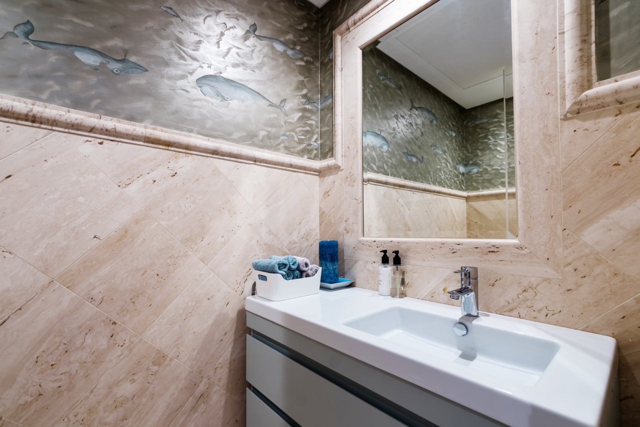 FIRSTLINE BEACH DUPLEX PENTHOUSE