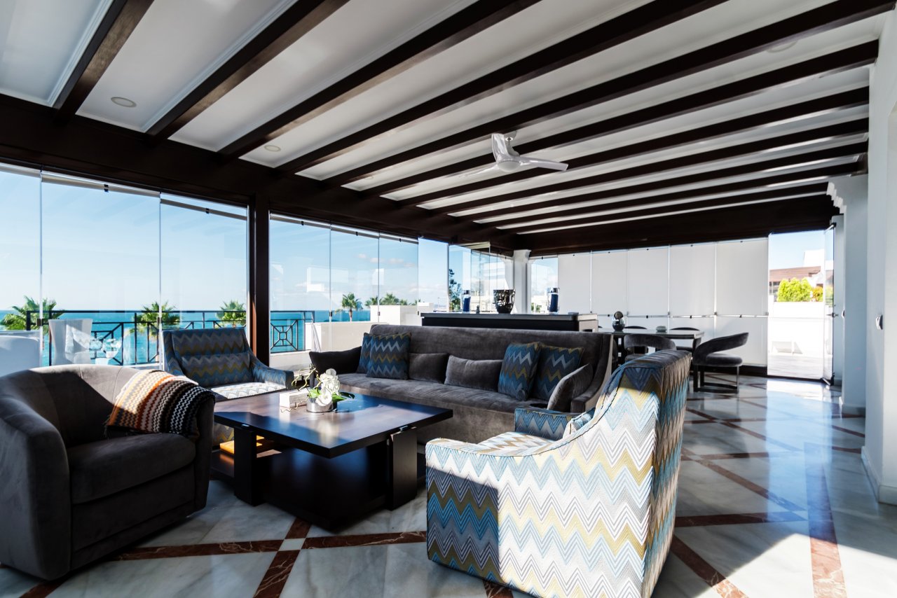 FIRSTLINE BEACH DUPLEX PENTHOUSE