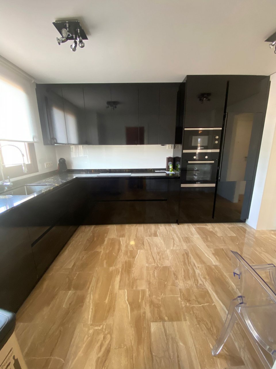 Firstline Beach Apartment with sea views