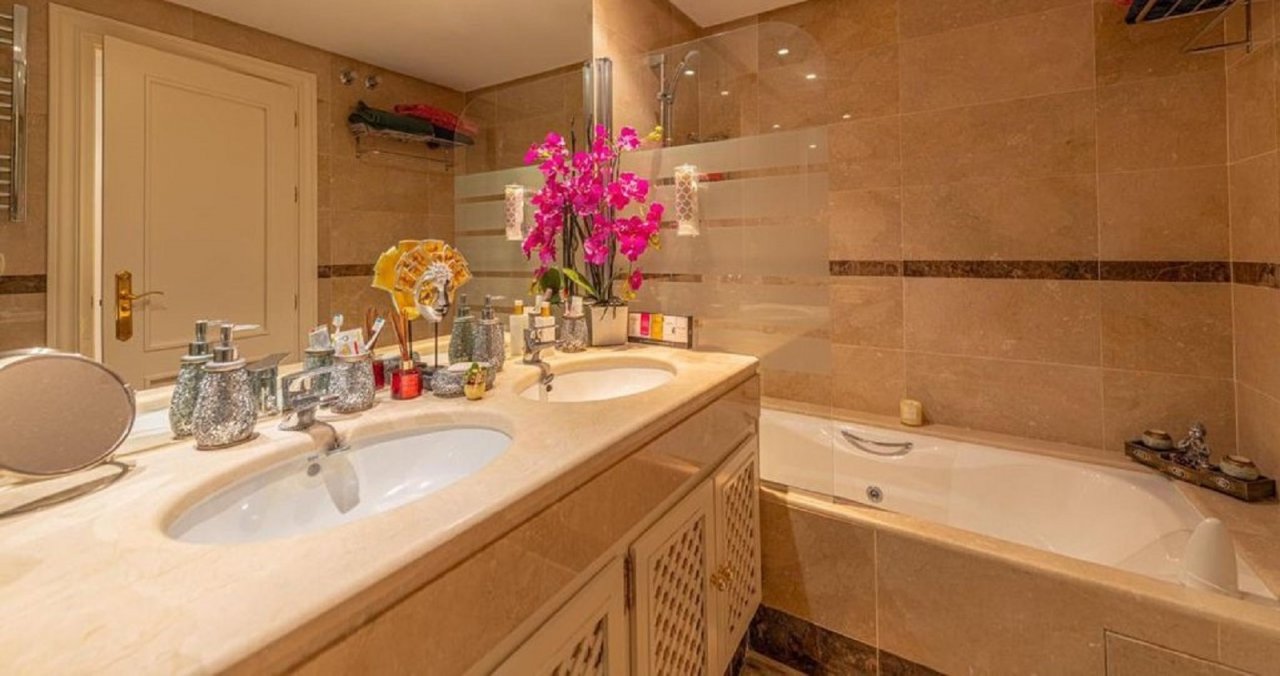 Luxury Aparment close to the Golf Course