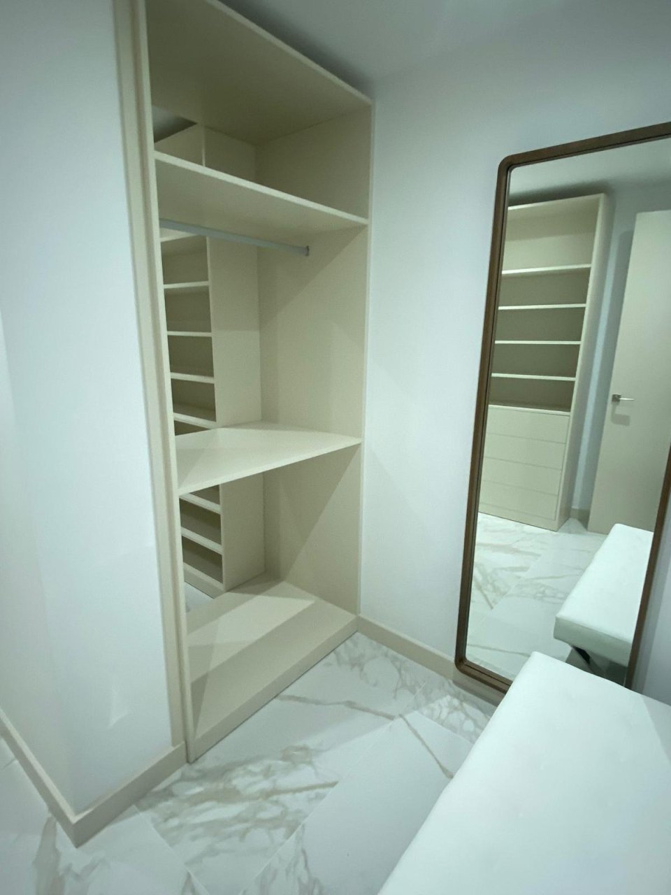 Luxurious Frontline beach Apartment