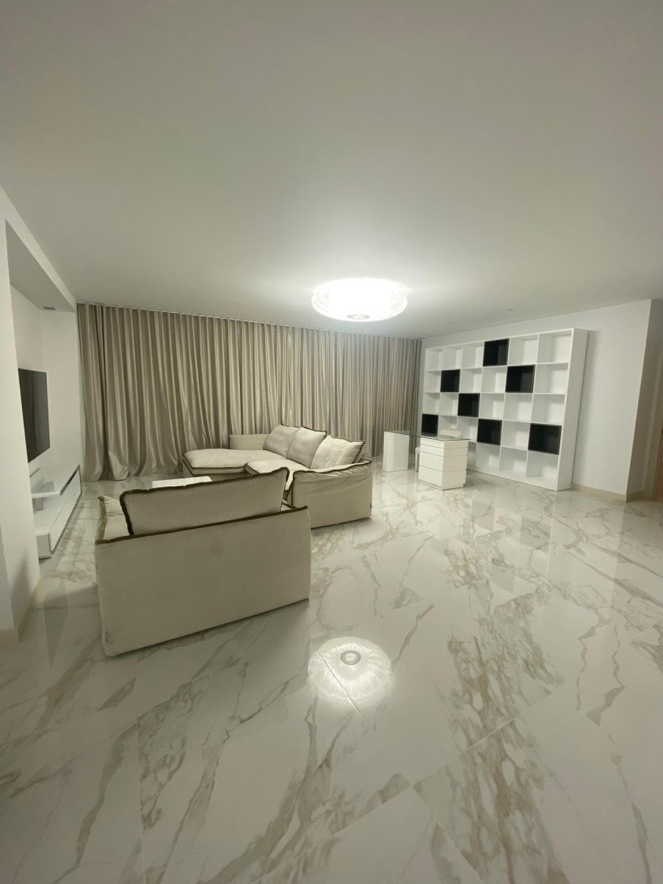 Luxurious Frontline beach Apartment