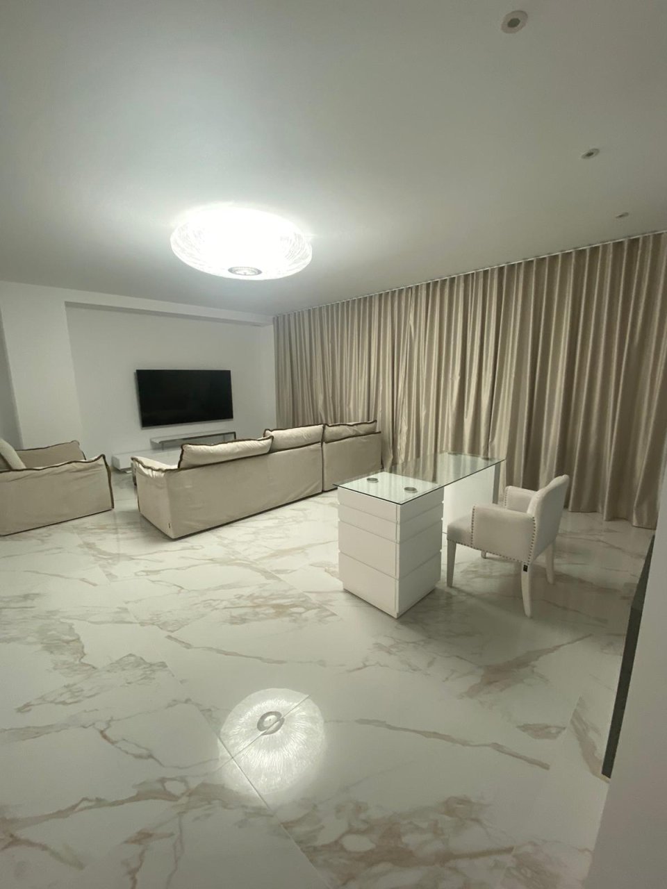 Luxurious Frontline beach Apartment