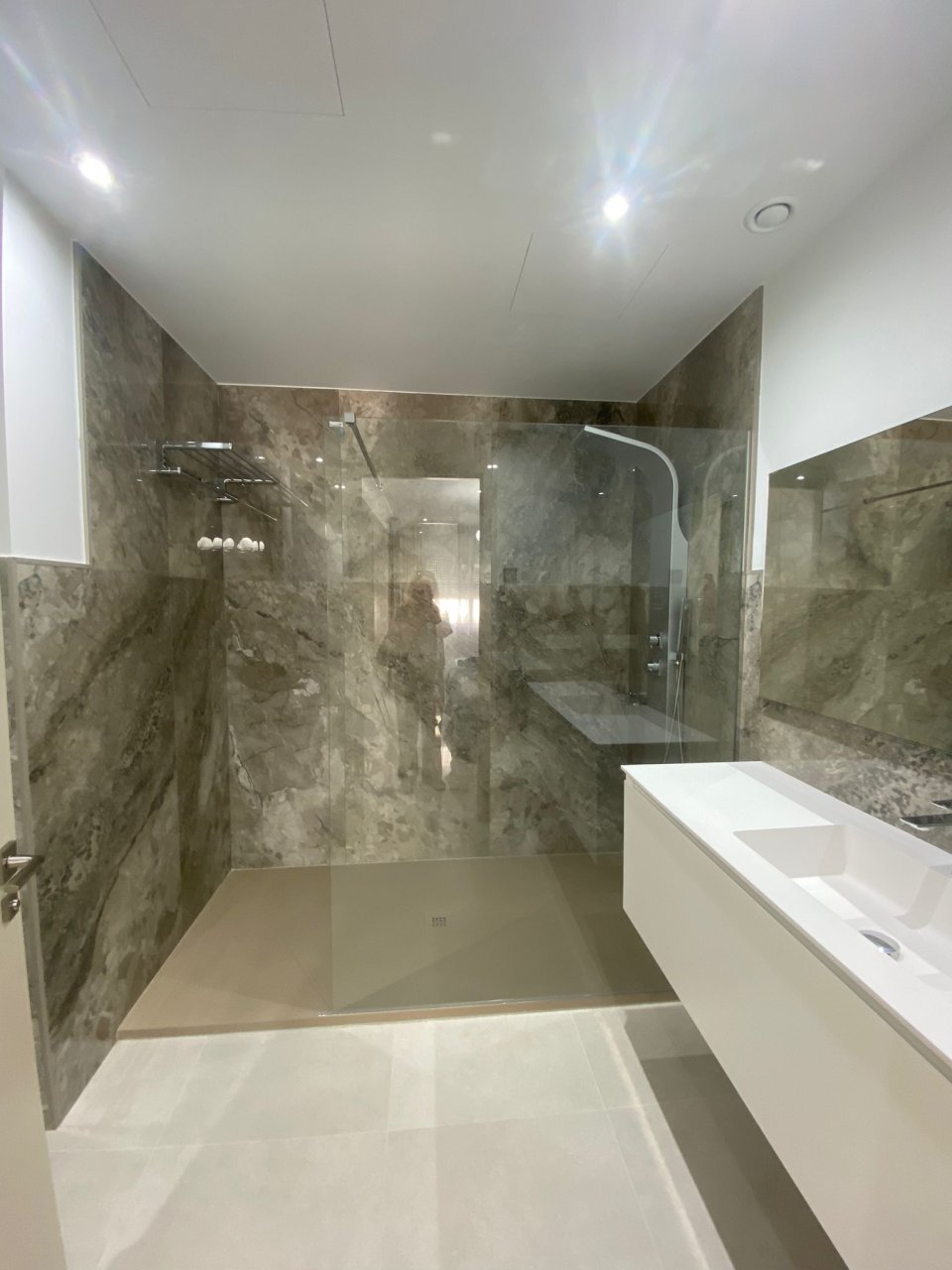 Luxurious Frontline beach Apartment