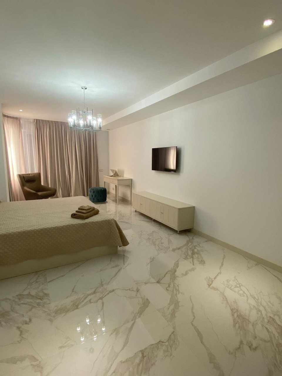 Luxurious Frontline beach Apartment