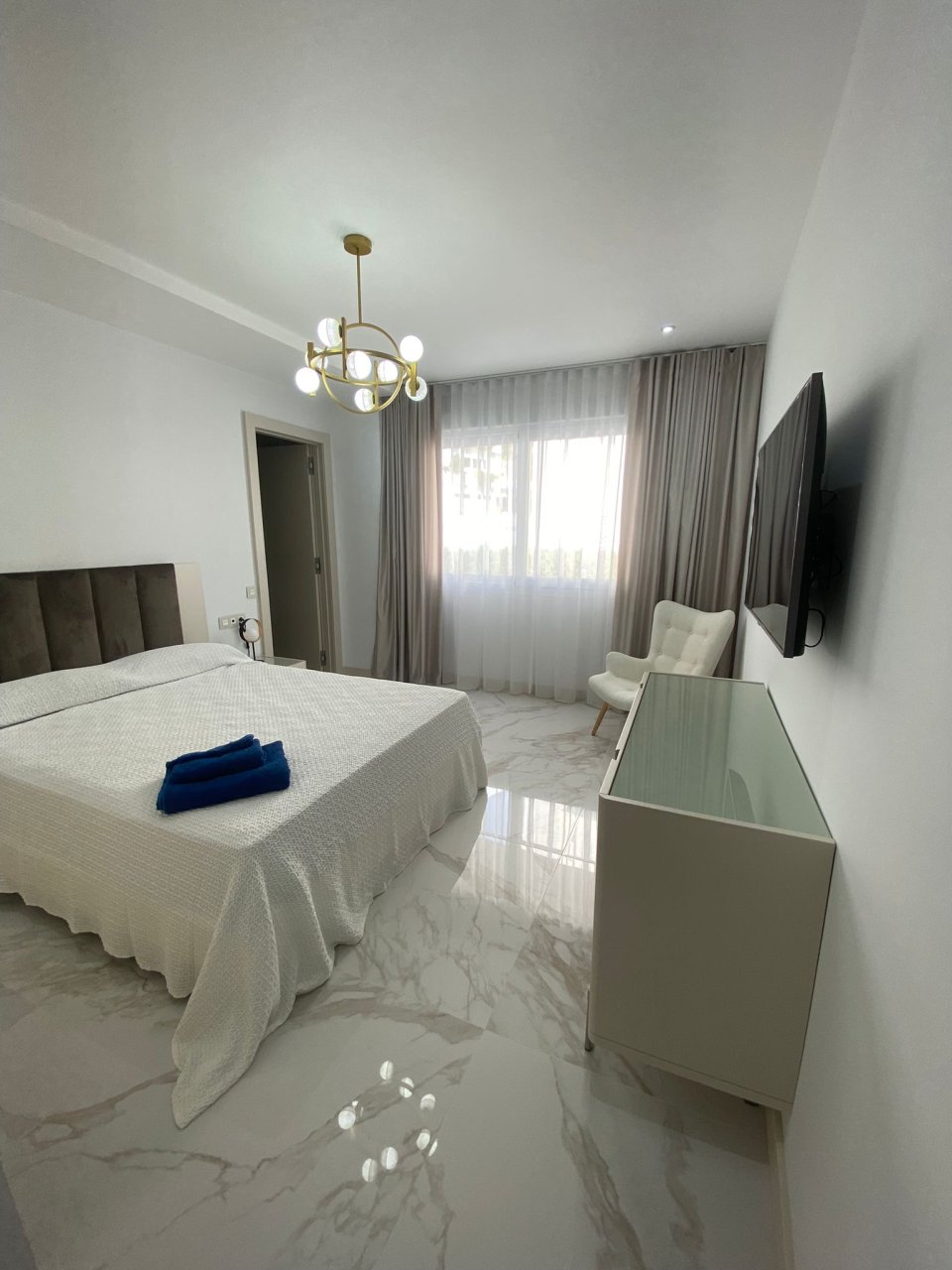 Luxurious Frontline beach Apartment