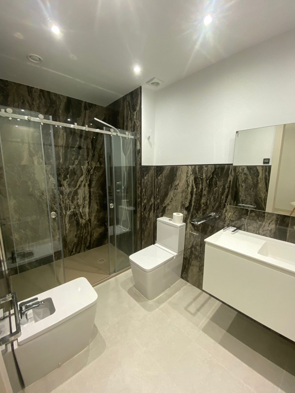 Luxurious Frontline beach Apartment