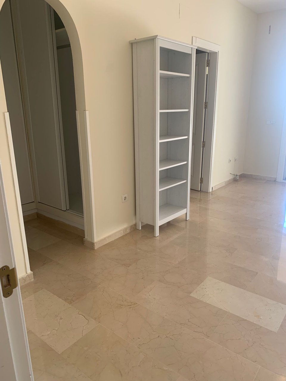 APARTMENT WITH PANORAMIC VIEWS