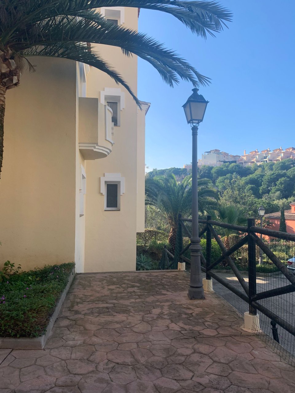 APARTMENT WITH PANORAMIC VIEWS