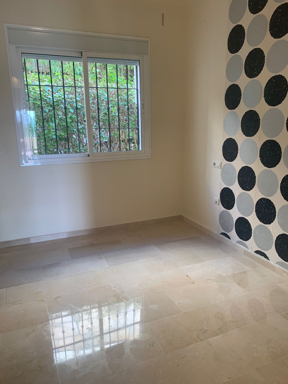 APARTMENT WITH PANORAMIC VIEWS