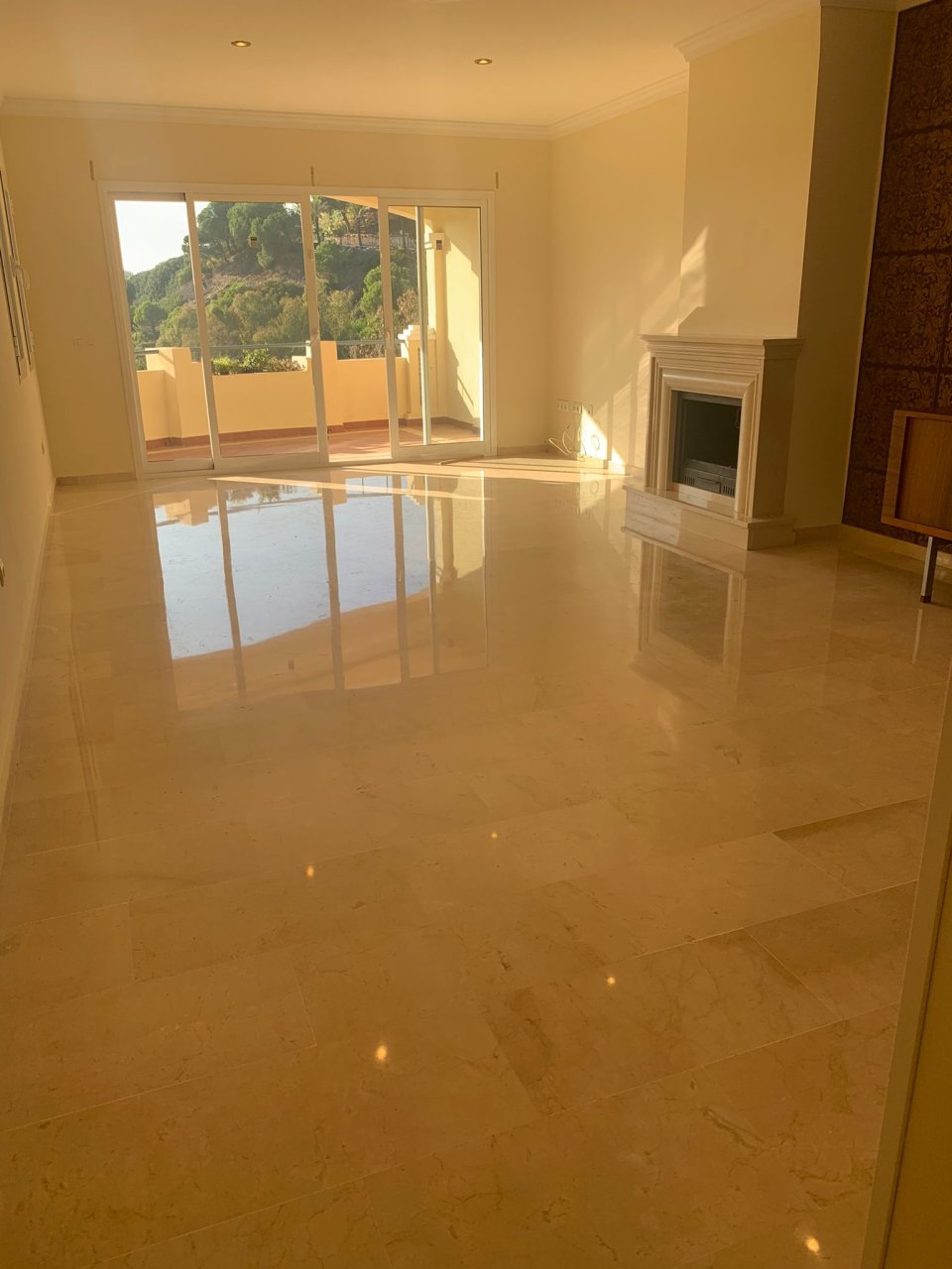 APARTMENT WITH PANORAMIC VIEWS