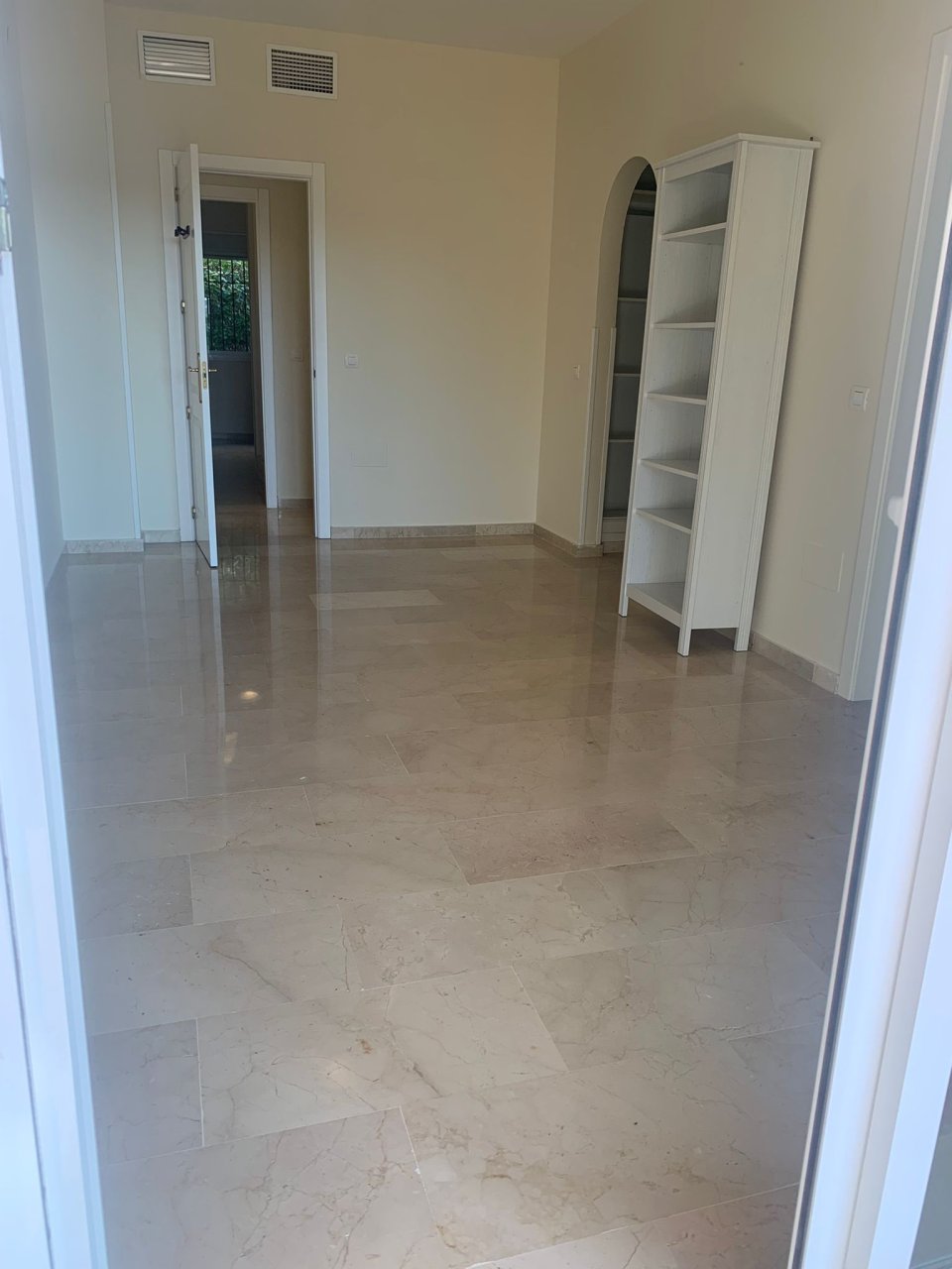 APARTMENT WITH PANORAMIC VIEWS